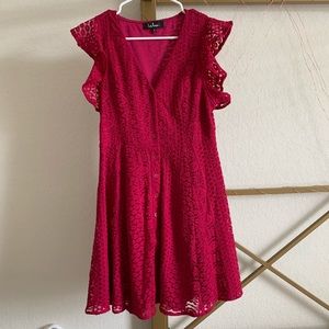 Flutter sleeve dress